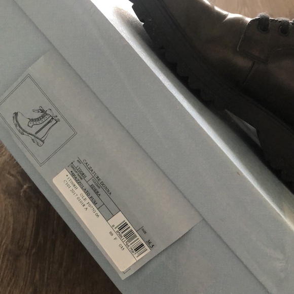 Prada leather dark green boots size 6.5 very good condition - Picture 2 of 6